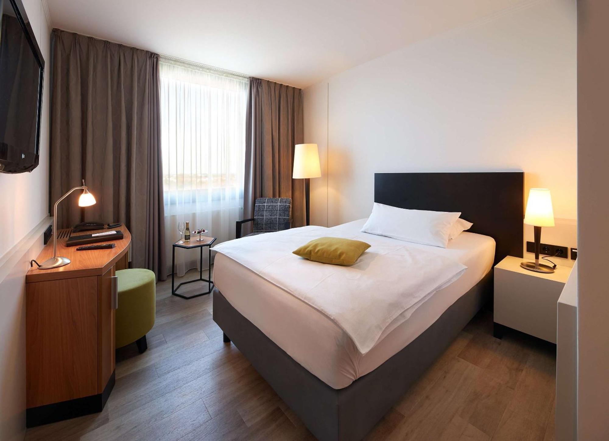 Best Western Plus Arosa Hotel Paderborn Exterior photo